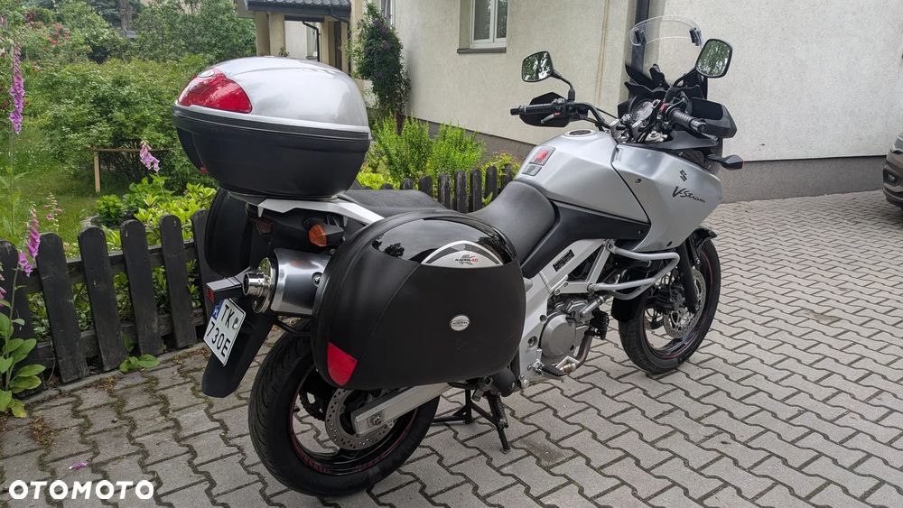 Suzuki V-STROM - 4
