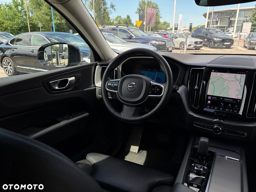 Volvo XC 60 B4 B Plus Bright - 17