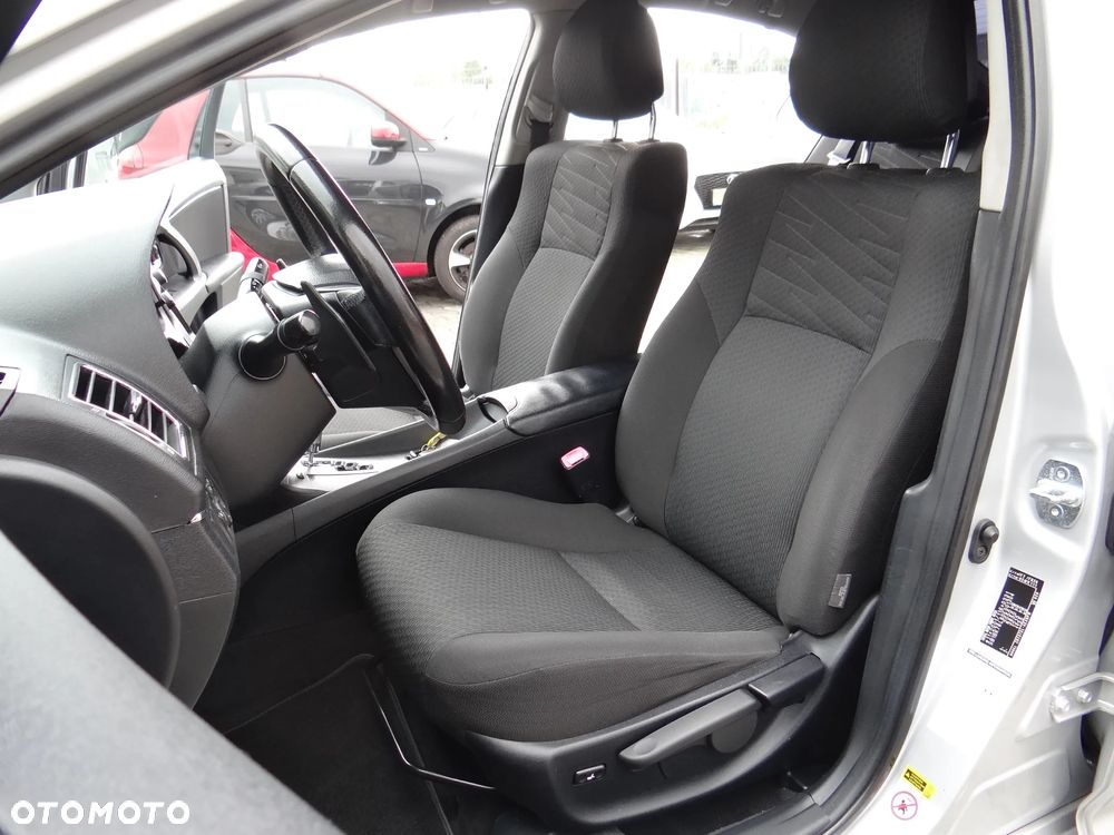 Toyota Avensis 2.0 Sol EU5 MS - 21