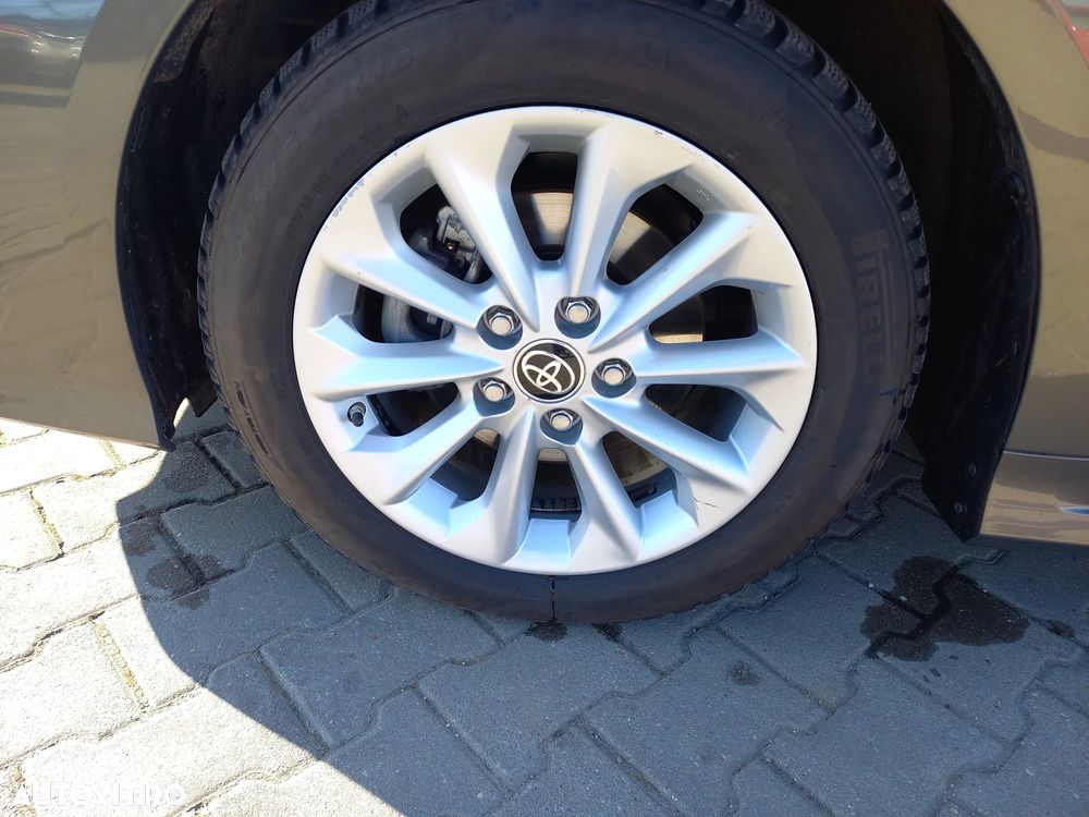 Toyota Corolla 1.8 HSD Dynamic - 28