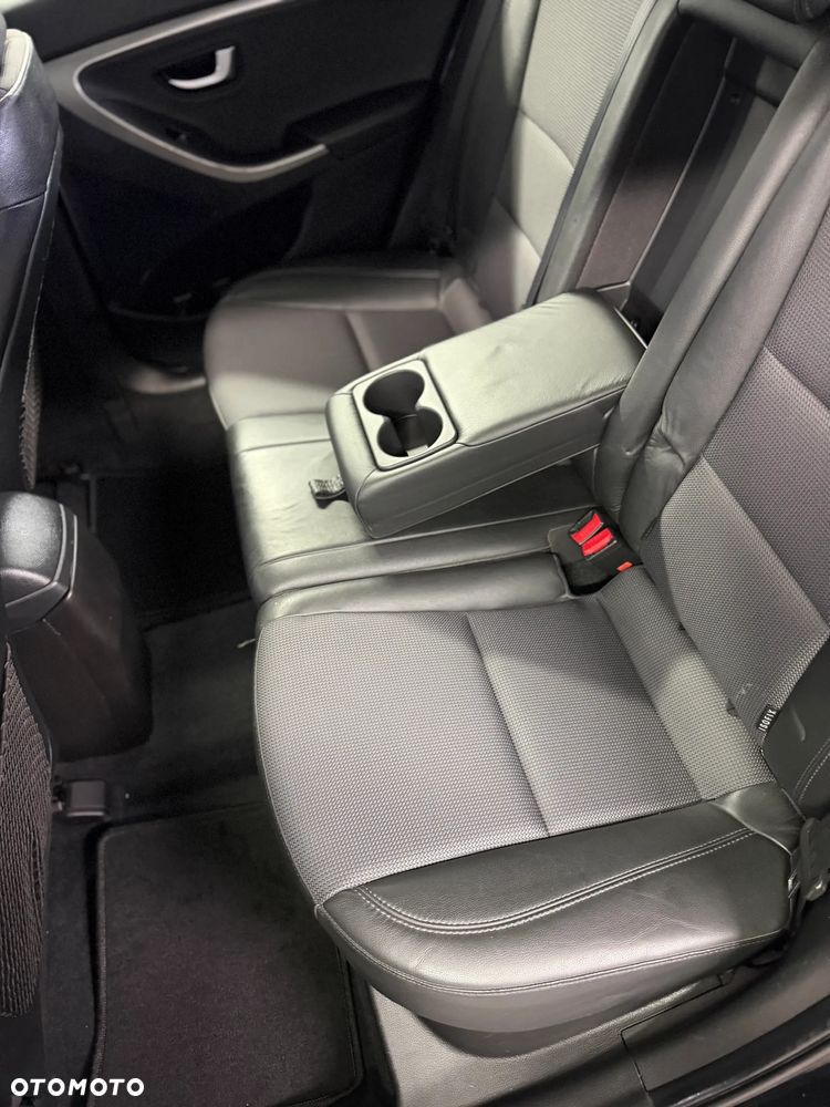 Hyundai i30 1.4 Comfort - 12