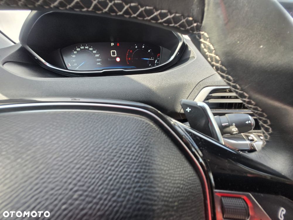 Peugeot 3008 1.5 BlueHDi Active S&S EAT8 - 23