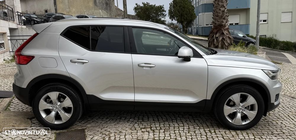 Volvo XC 40 1.5 T3 Momentum Tech Edition - 11