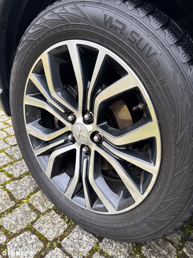 Mitsubishi Outlander - 6