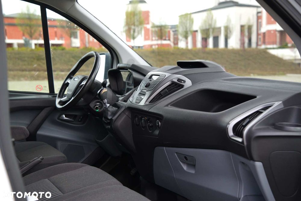 Ford Transit Custom L2H2 - 36