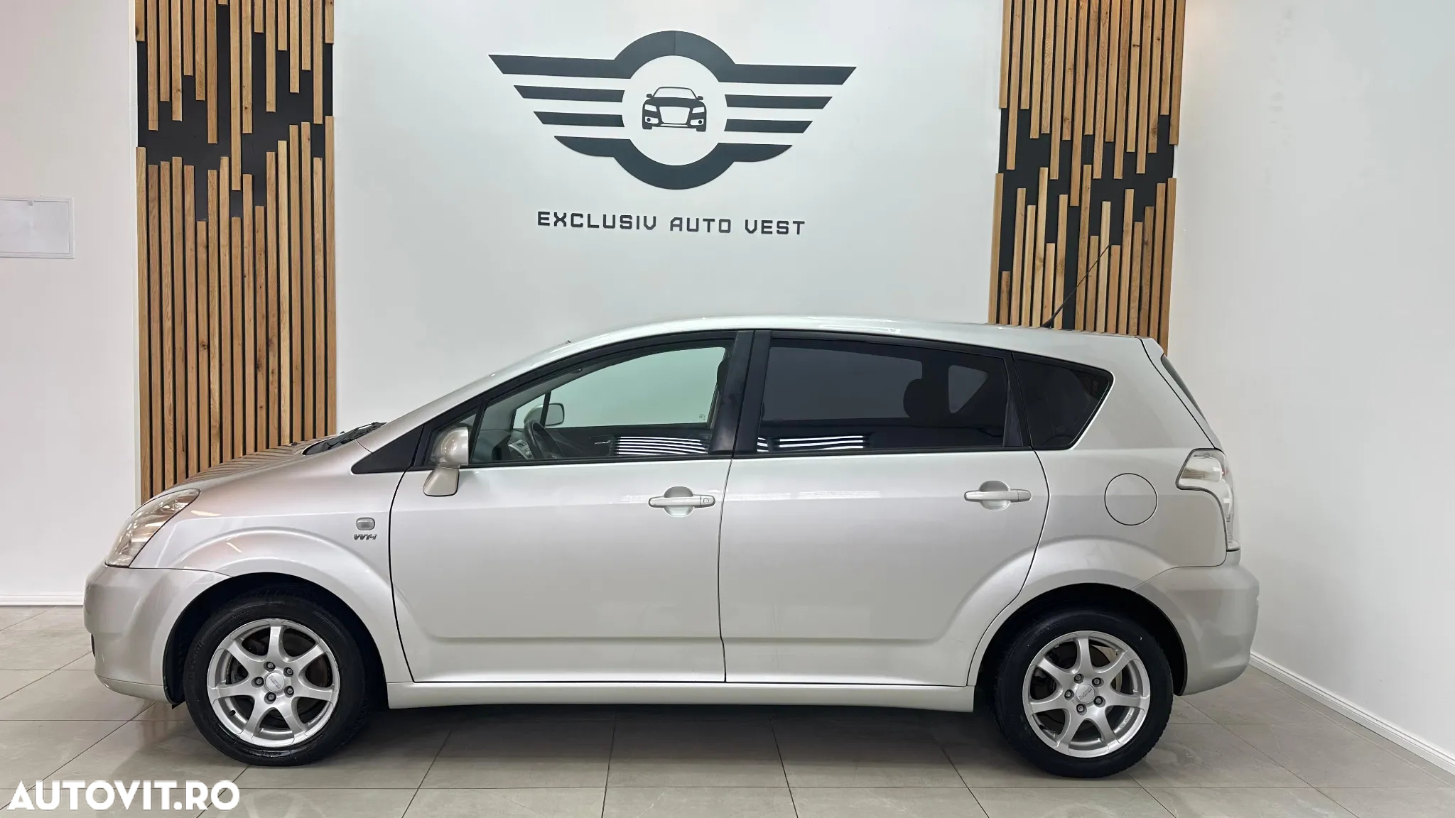 Toyota Corolla Verso 1.8 Sol - 9