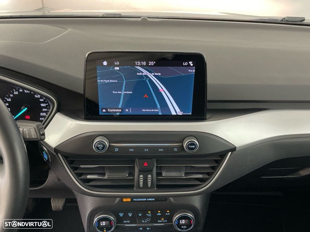 Ford Focus 1.0 EcoBoost Titanium - 21