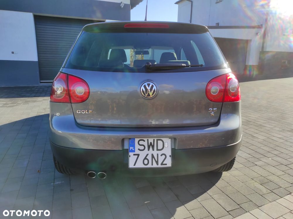 Volkswagen Golf V 2.5 - 5