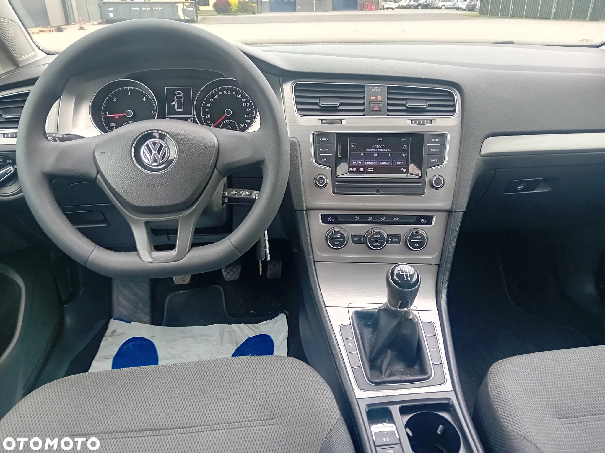 Volkswagen Golf 1.6 TDI BlueMotion Technology Comfortline - 14