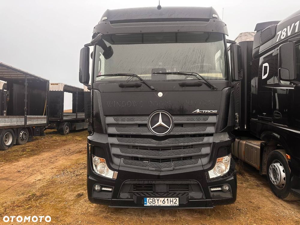 Mercedes-Benz ACTROS - 1