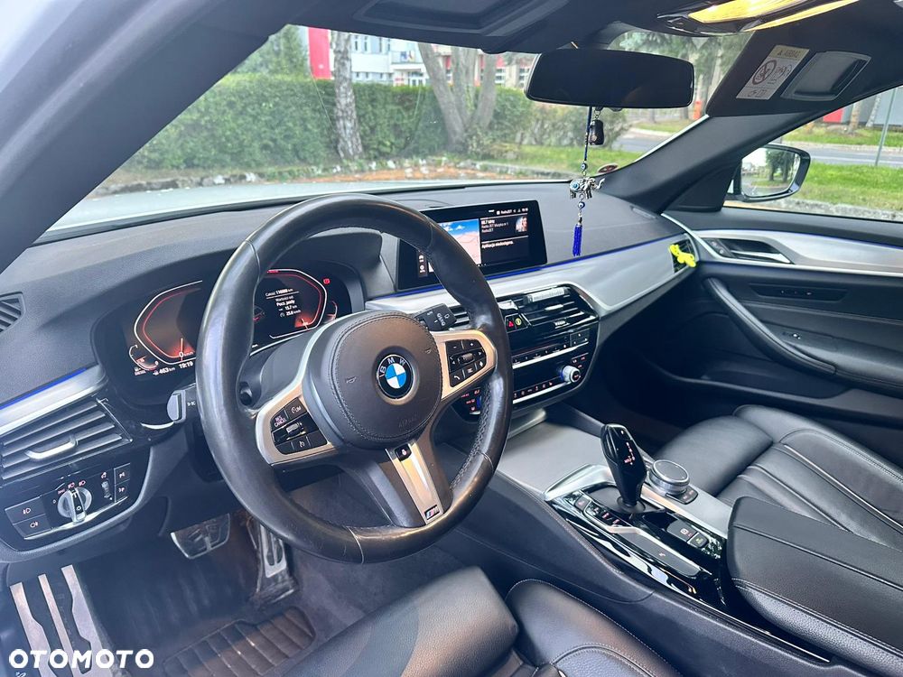 BMW Seria 5 520d xDrive M Sport sport - 11