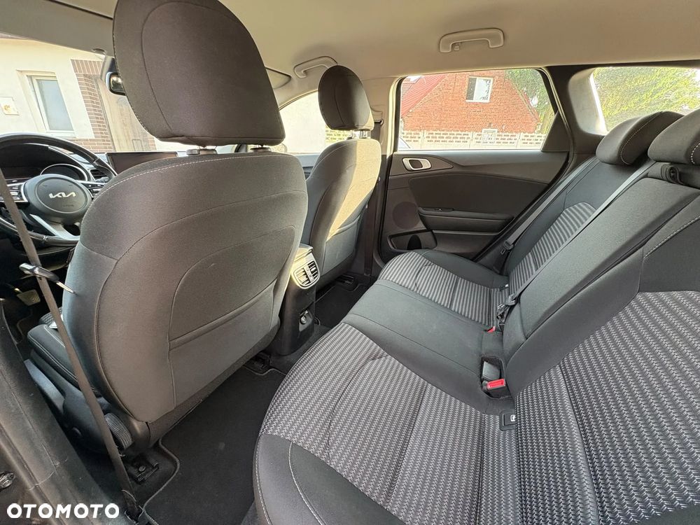 Kia Ceed - 15