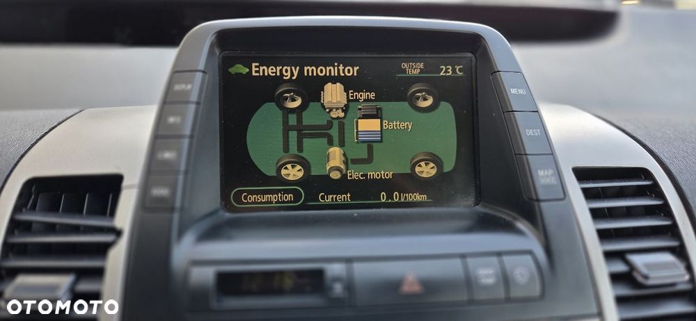 Toyota Prius 1.5 VVT-i Sol - 30