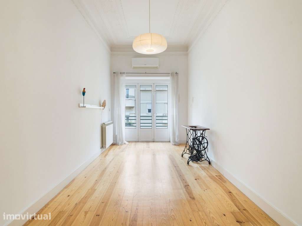 Apartamento T3 duplex junto à Praça de Espanha, Lisboa - Grande imagem: 2/28