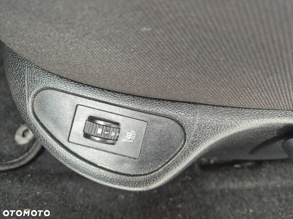 Peugeot 308 CC HDi FAP 165 Allure - 24