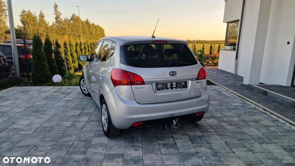 Kia Venga - 9