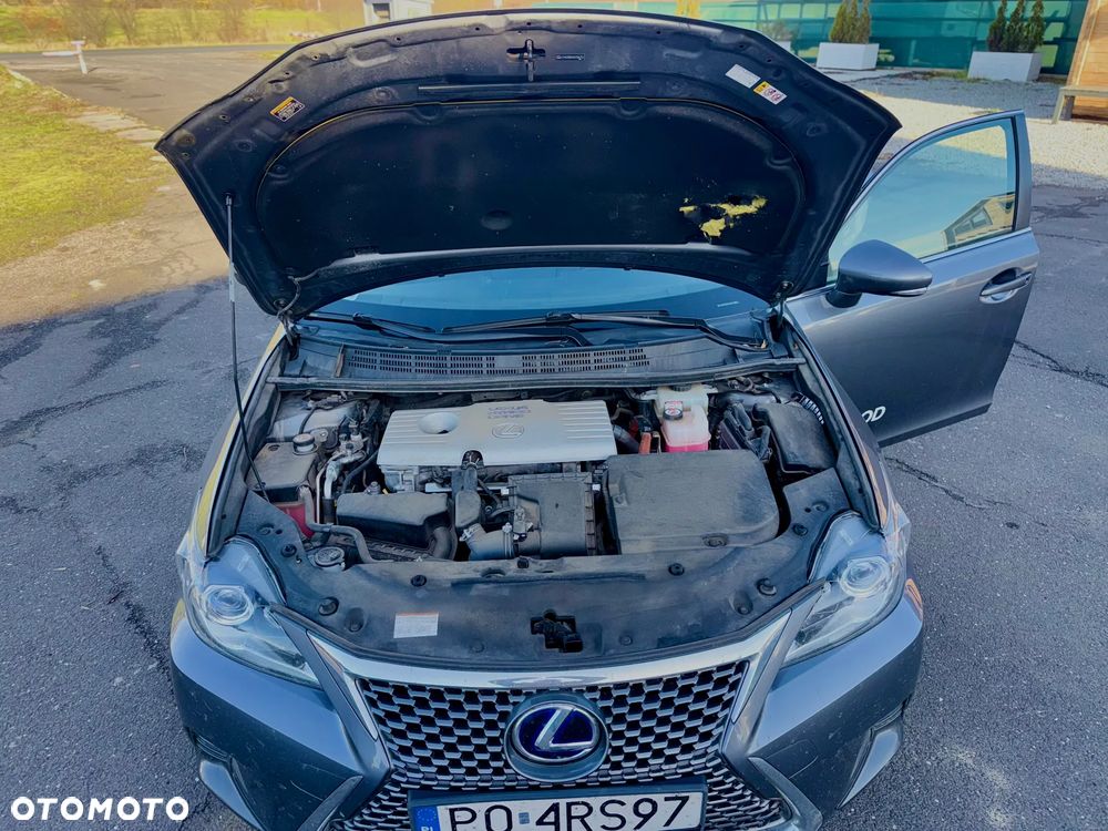 Lexus CT - 13