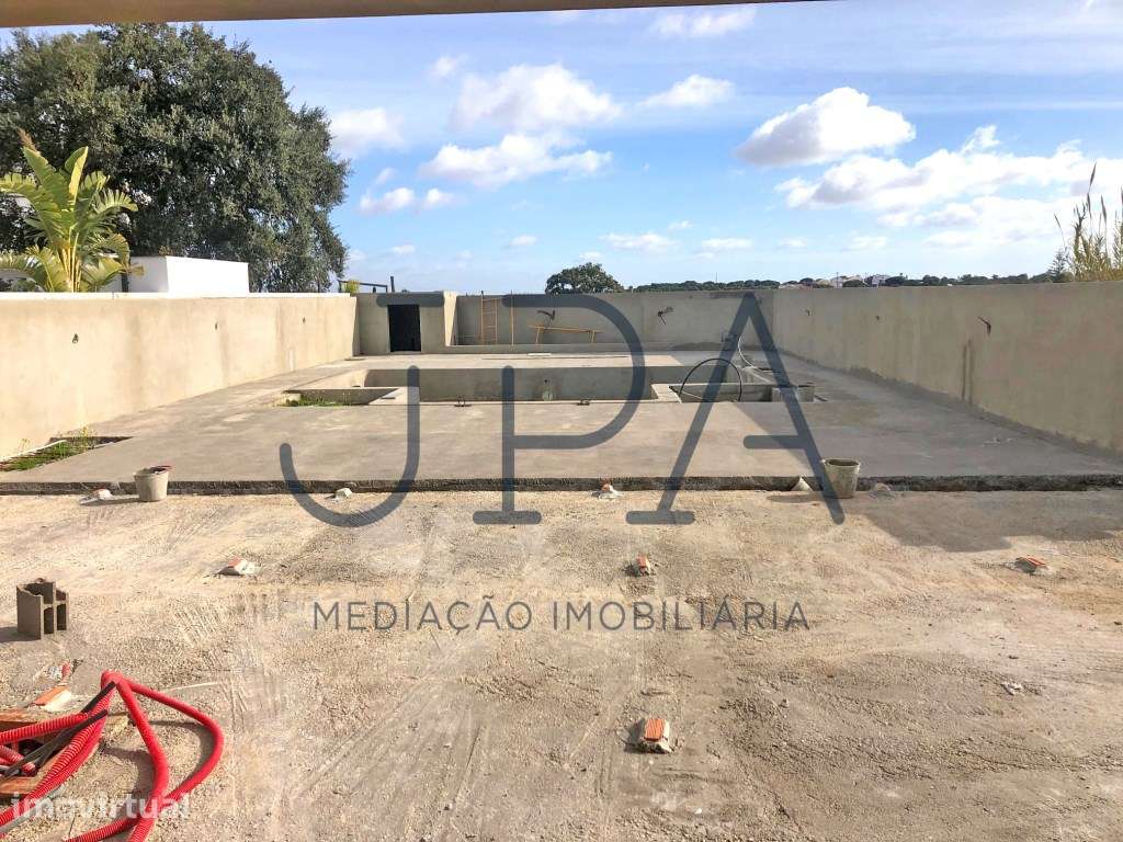 Em construção. Moradia V4 de estilo Contemporâneo com piscina priva... - Grande imagem: 4/60