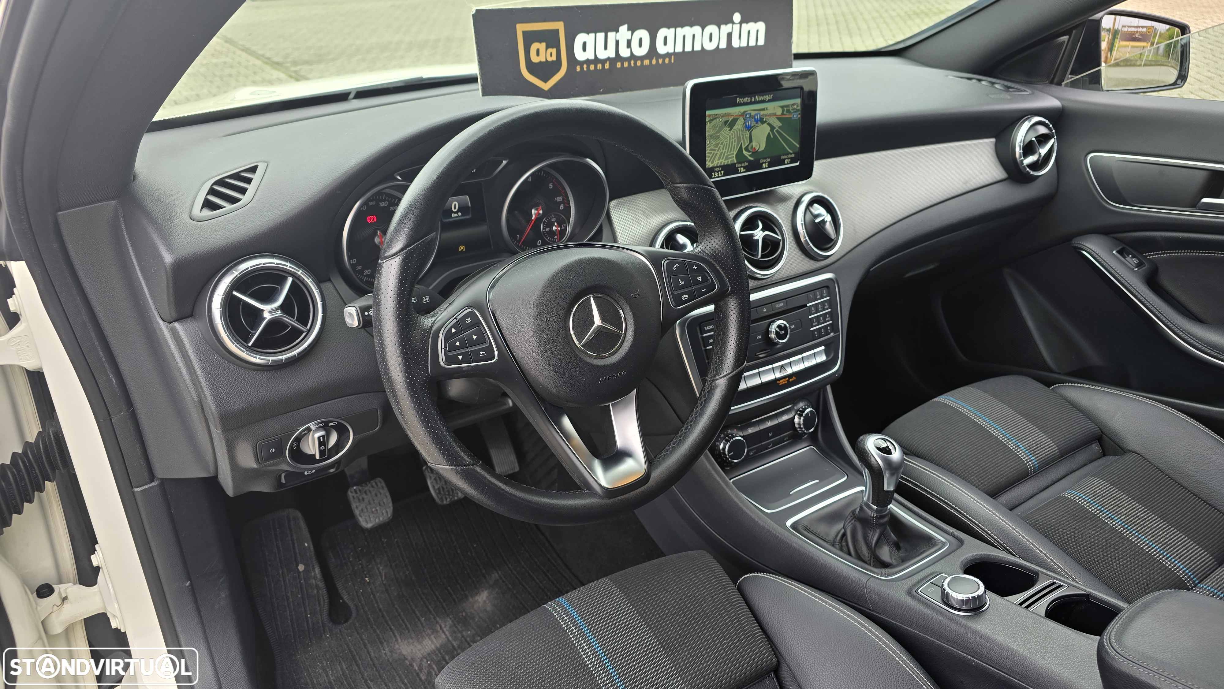 Mercedes-Benz CLA 180 d Shooting Brake Urban - 15