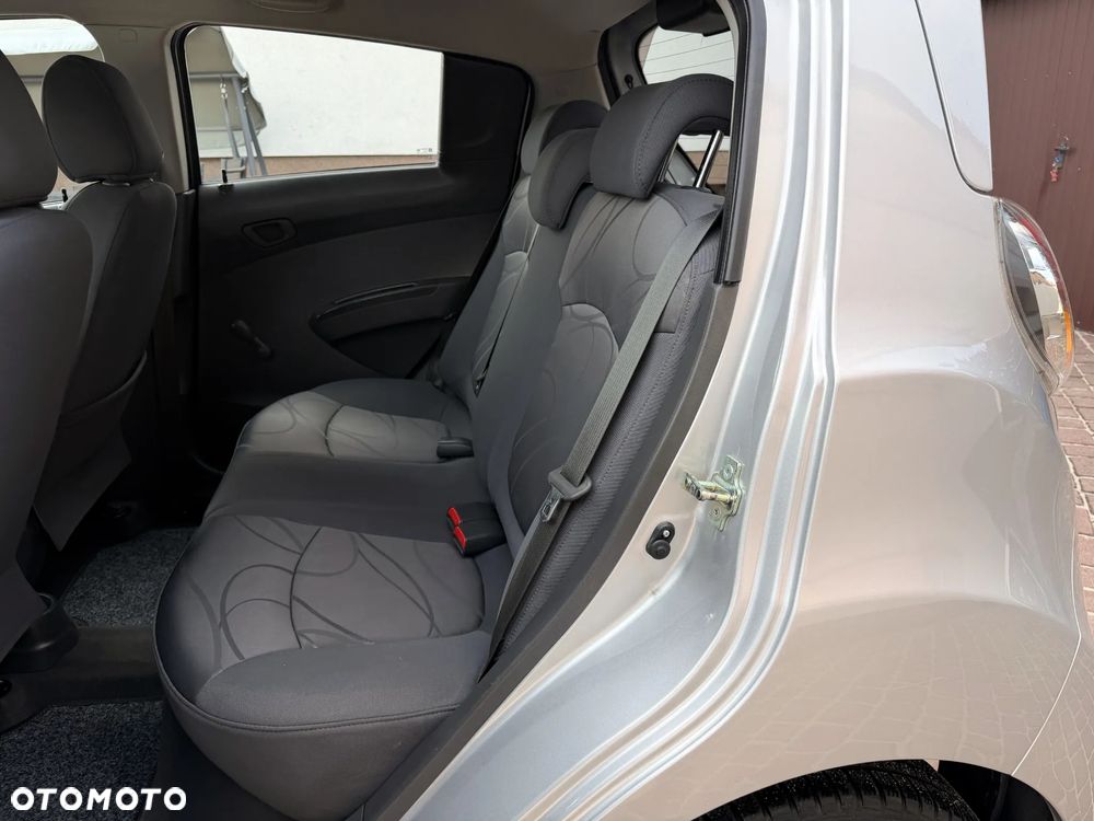 Chevrolet Spark 1.0 LT - 21