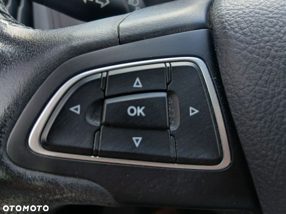 Ford Focus 1.6 SYNC Edition - 24