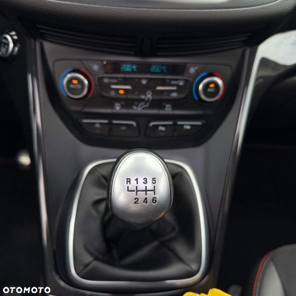 Ford Kuga - 18