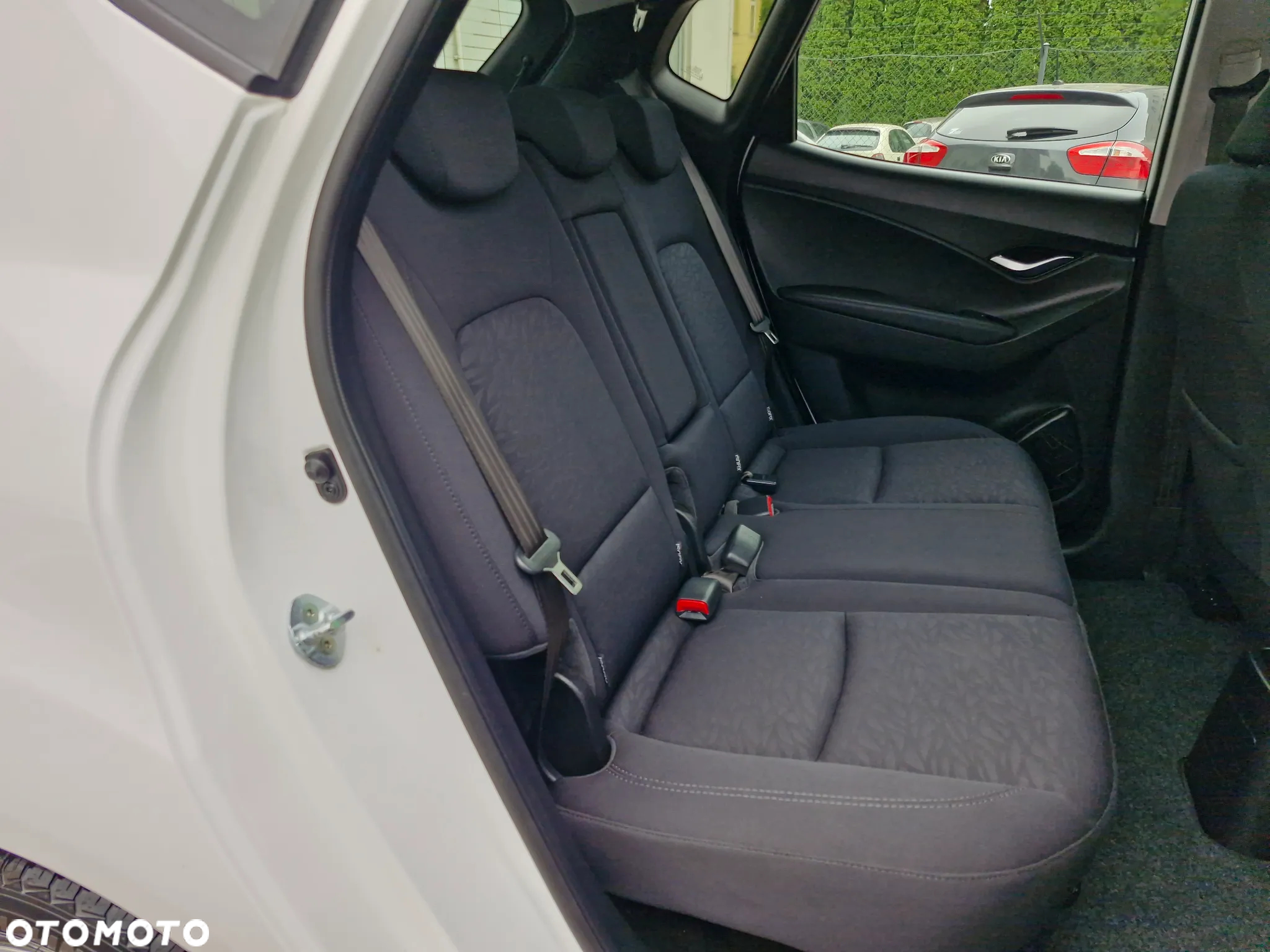 Hyundai ix20 1.4 Premium - 18