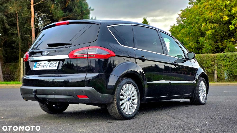 Ford S-Max - 17