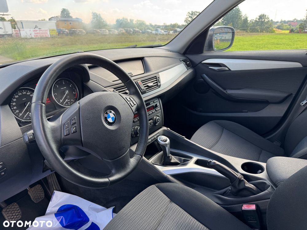 BMW X1 sDrive18d xLine - 8