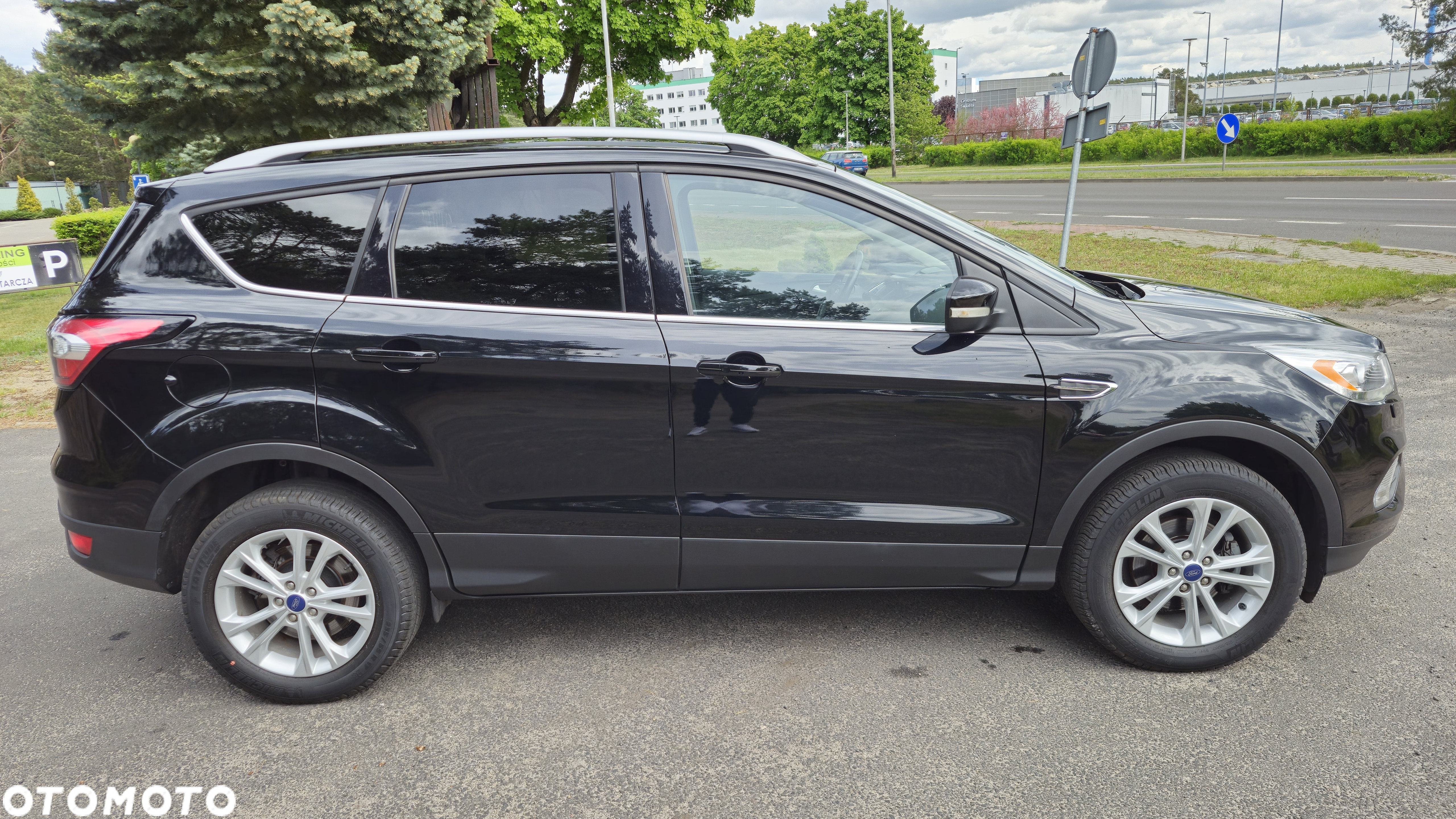 Ford Kuga 1.5 EcoBoost 2x4 Titanium - 8