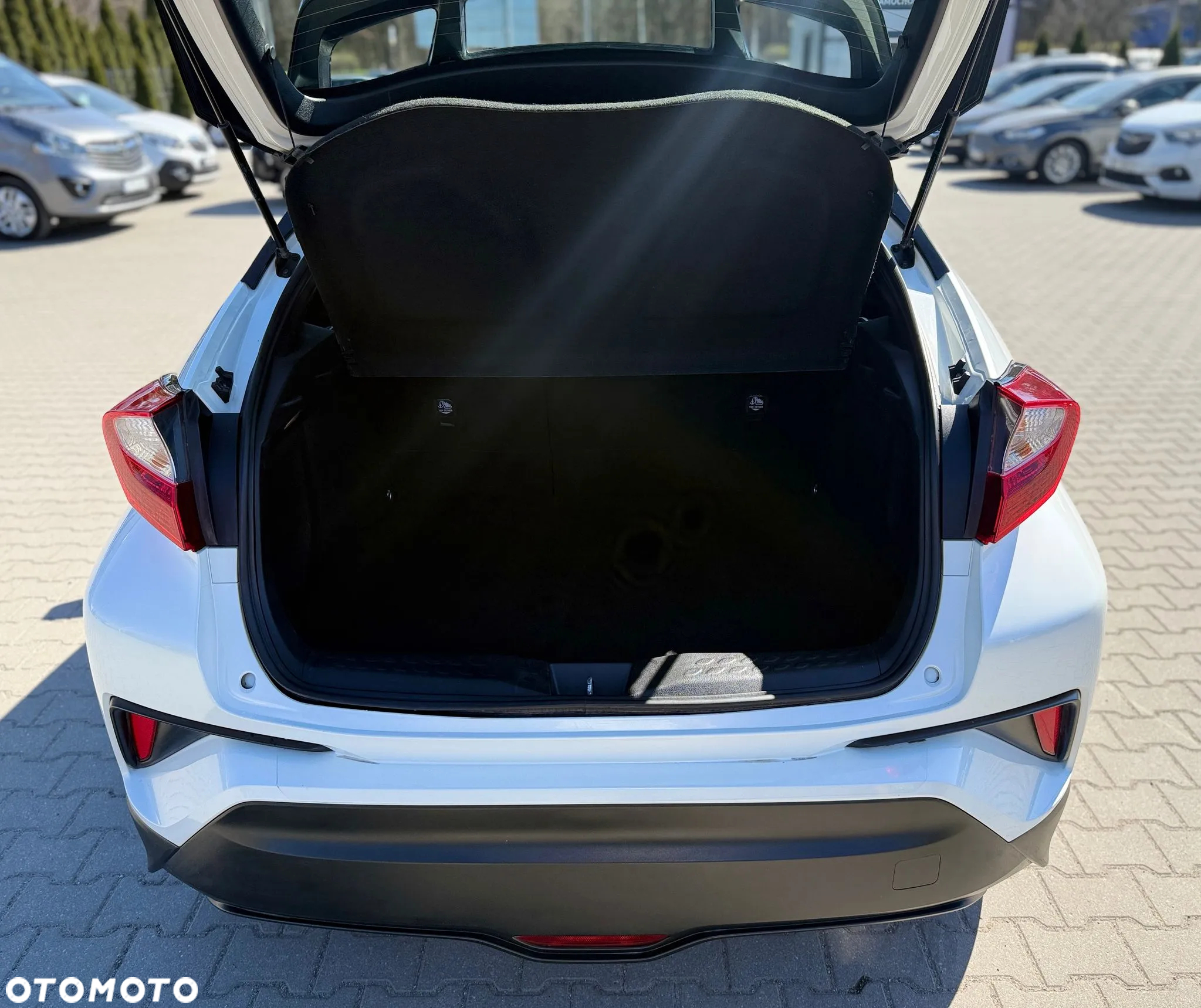 Toyota C-HR 1.8 Hybrid Executive - 19