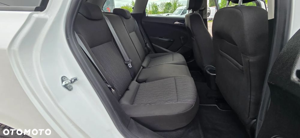 Opel Astra 1.6 Color Edition - 31