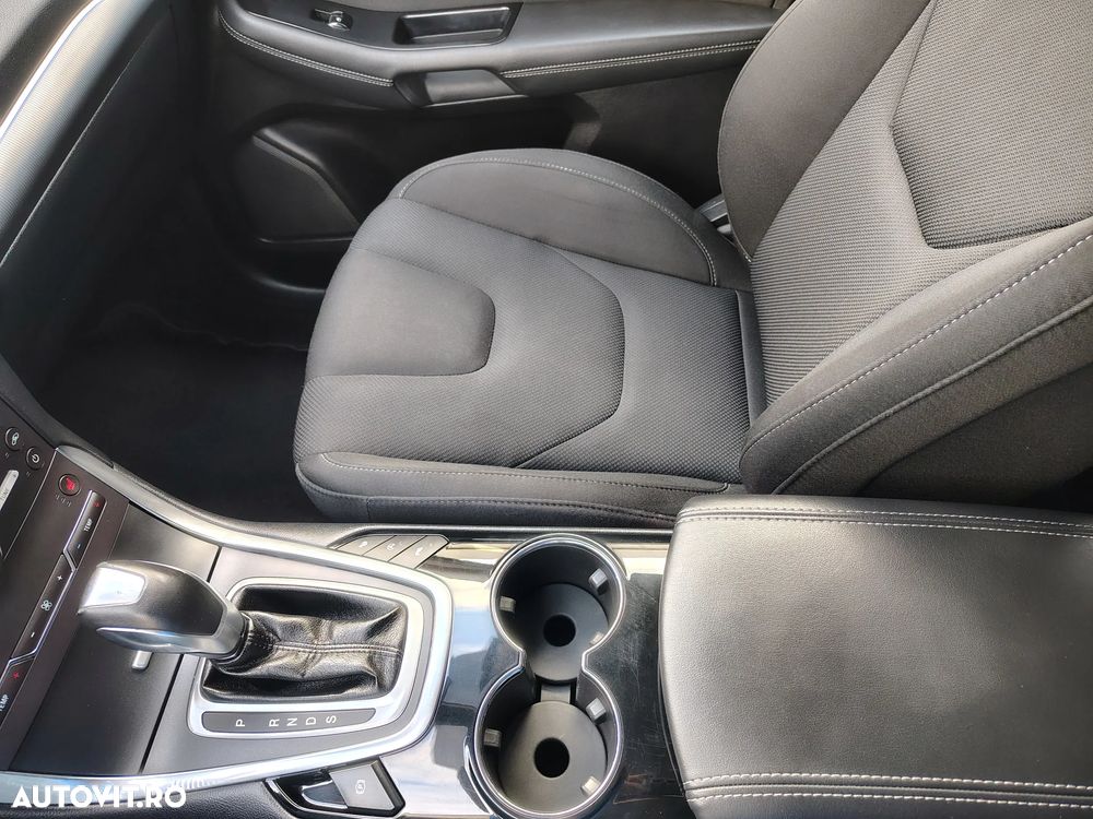 Ford S-Max 2.0 TDCi Powershift Titanium - 11