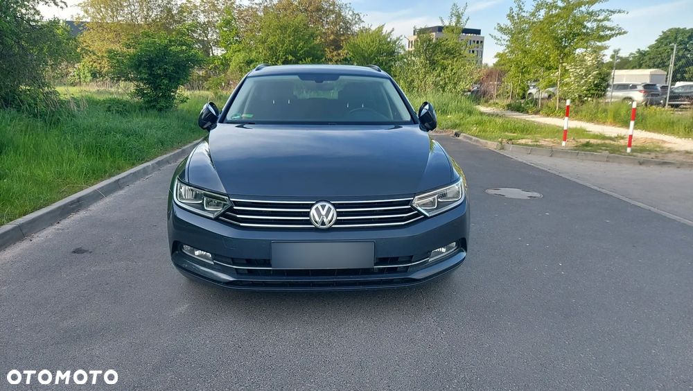 Volkswagen Passat 1.6 TDI (BlueMotion Technology) DSG Comfortline - 8