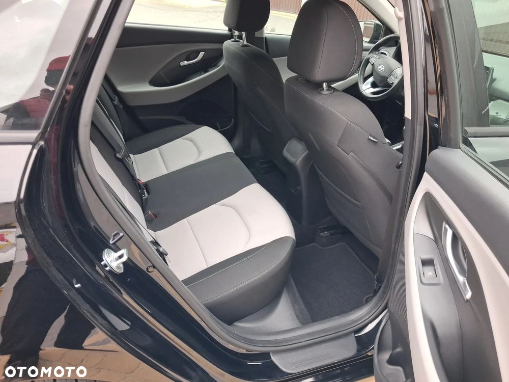 Hyundai i30 1.0 T-GDI Pure - 10