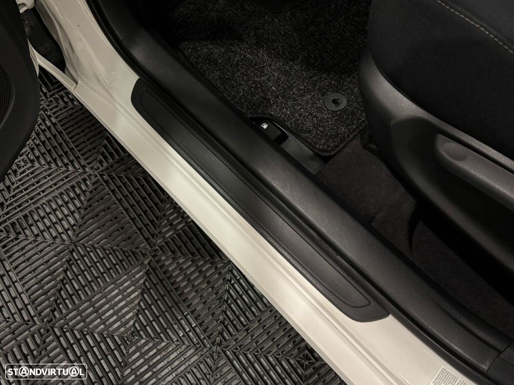 Toyota Auris 1.33 VVT-i ACtive+AC - 41