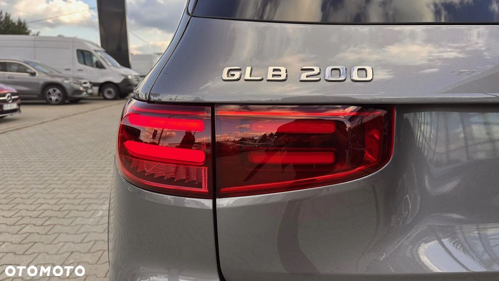 Mercedes-Benz GLB 200 AMG Line 7G-DCT - 8