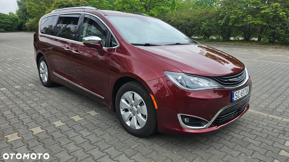 Chrysler Pacifica - 1