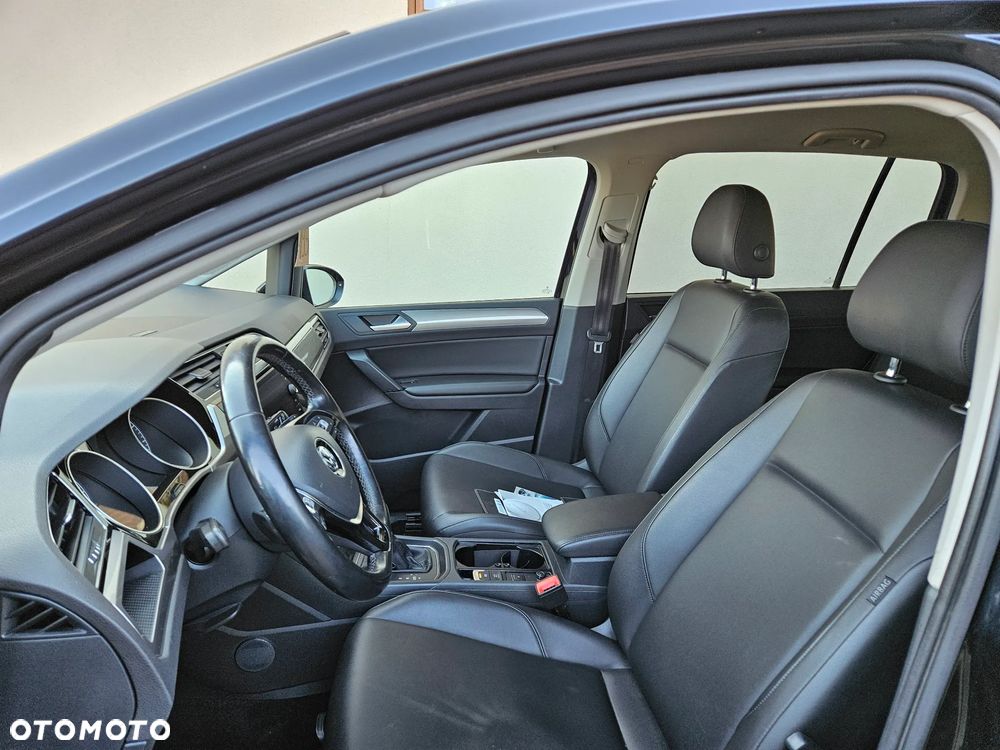 Volkswagen Touran 2.0 TDI SCR DSG Comfortline - 8