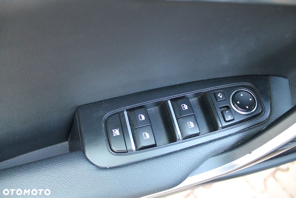 Kia Ceed 1.4 T-GDI L Business Line DCT - 16