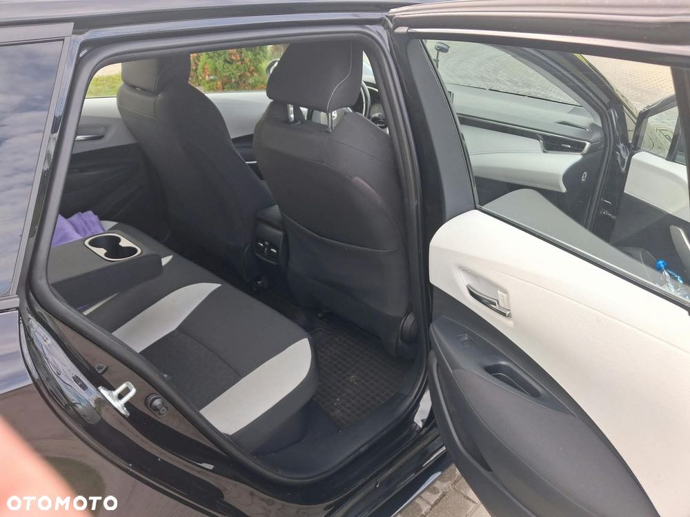 Toyota Corolla - 12
