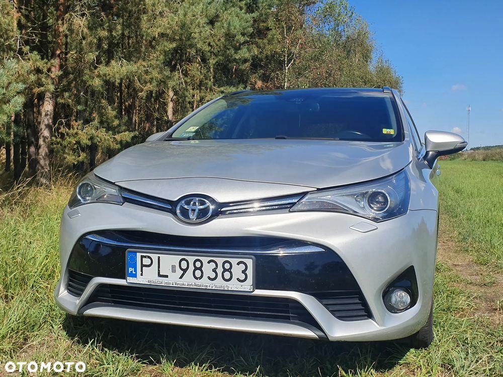 Toyota Avensis 2.0 D-4D Prestige - 2