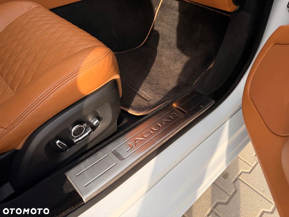 Jaguar XJ 3.0 V6 Kompressor Portfolio - 29