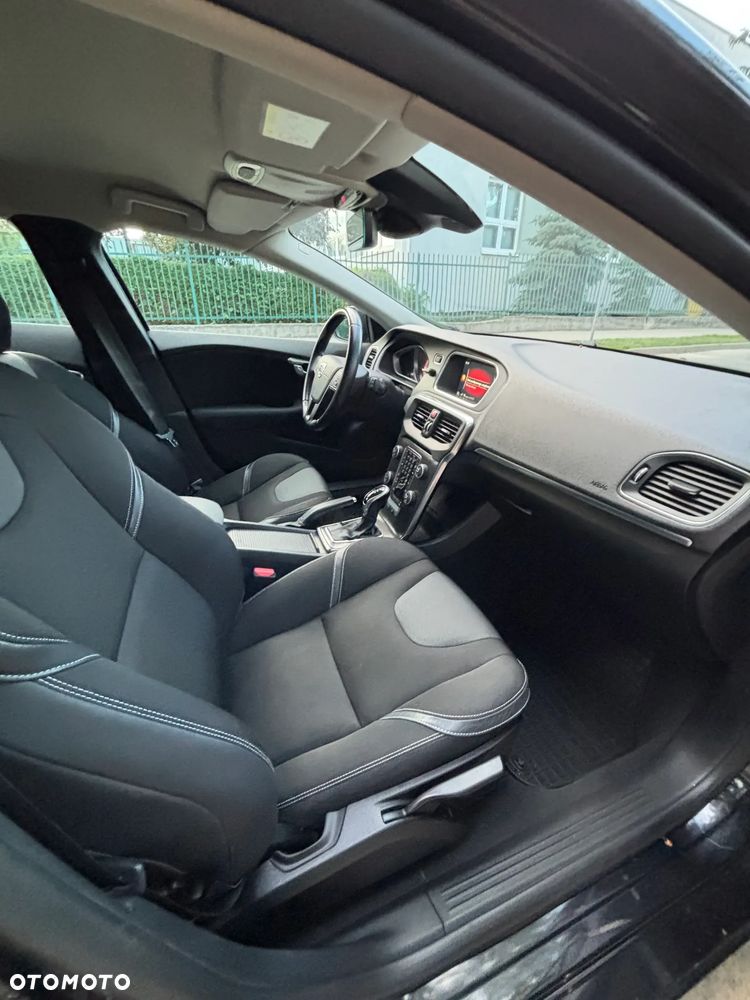 Volvo V40 D3 Geartronic Summum - 23