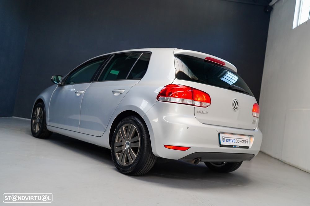 VW Golf 1.6 TDi Highline - 13