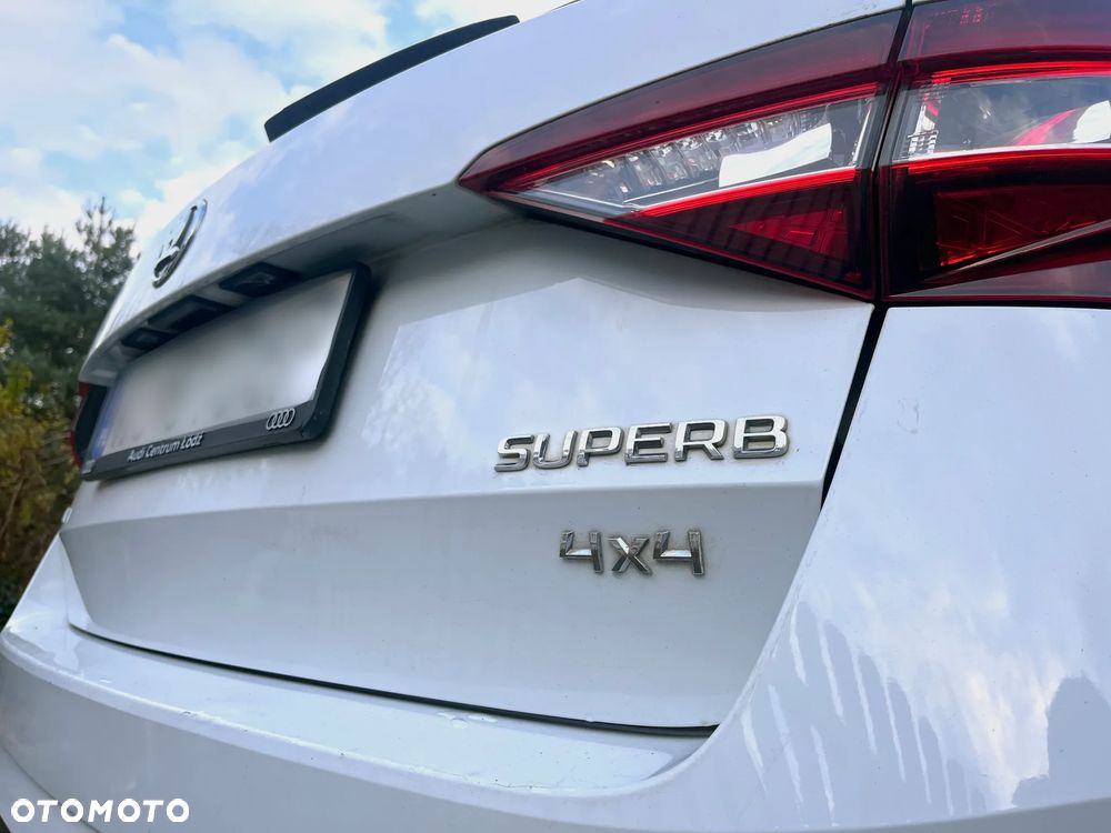 Skoda Superb 2.0 TDI 4x4 L&K DSG - 15