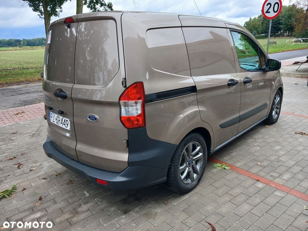 Ford transit courier - 3