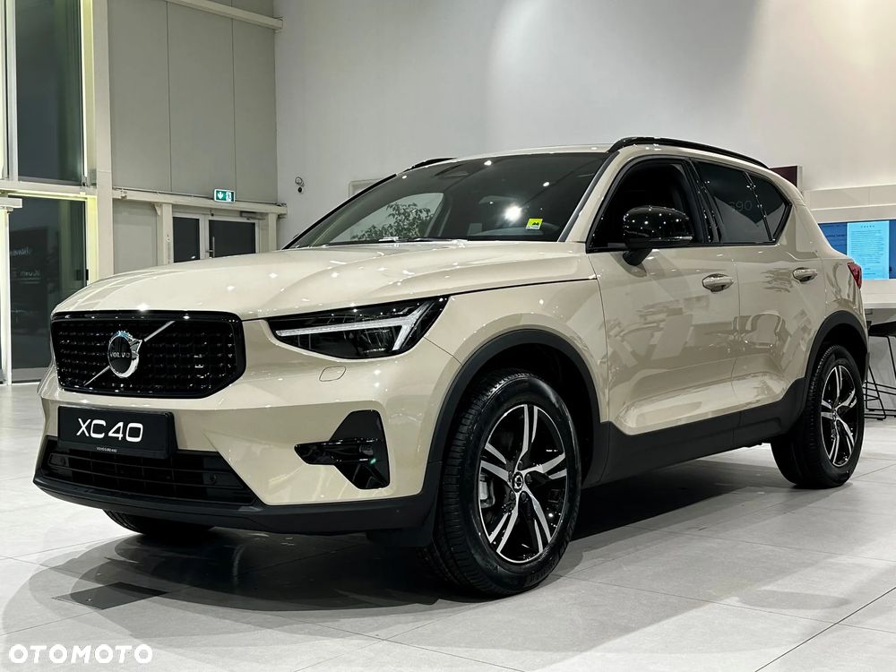 Volvo XC 40 B4 Plus Dark