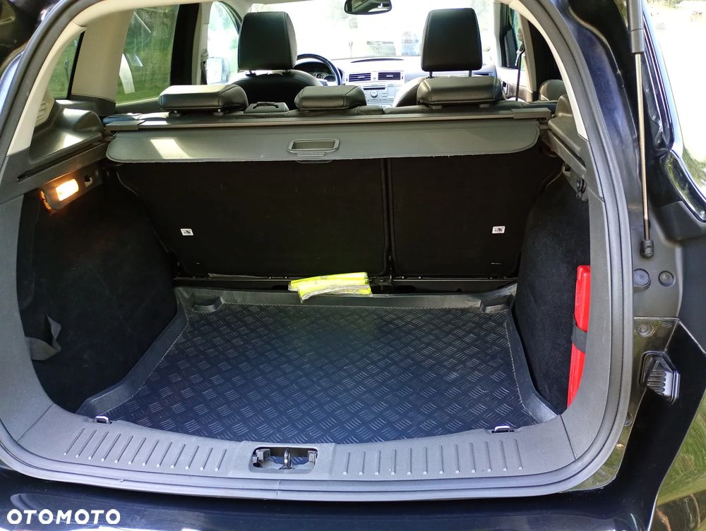 Ford Kuga - 27