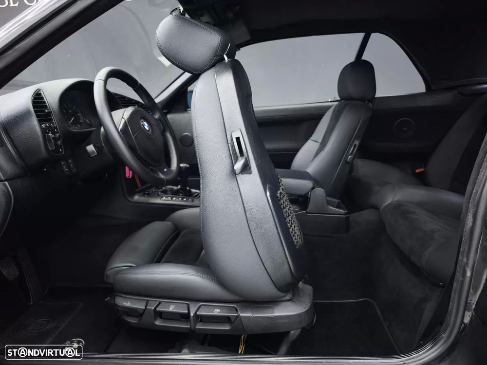 BMW 318 i Cabriolet M Sport - 38